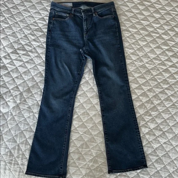Gap Mid Rise Baby Boot Jeans - Picture 2 of 5